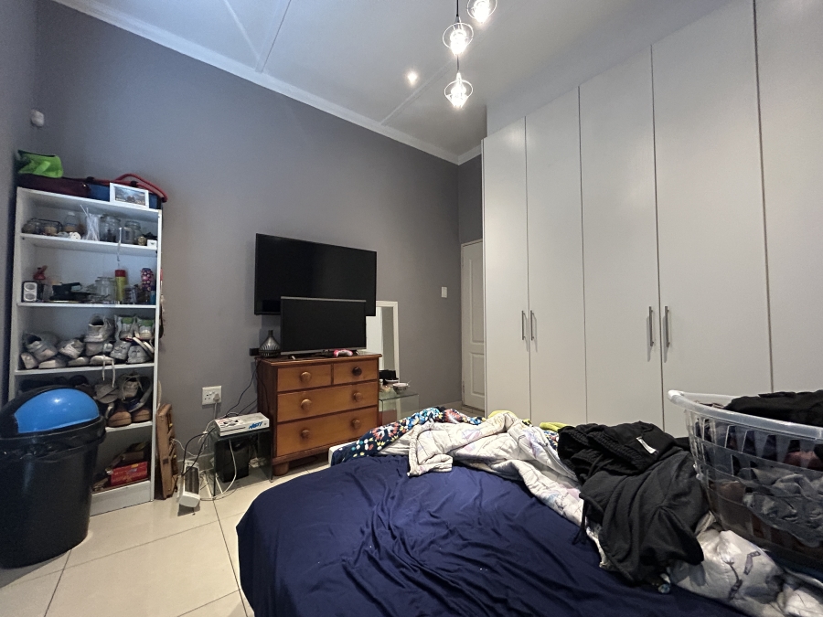 5 Bedroom Property for Sale in Glenlilly Western Cape